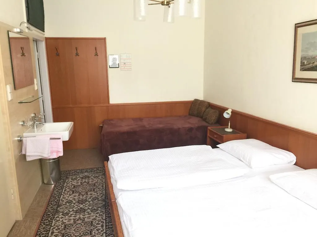 Pension Reimer Vienna Guest house