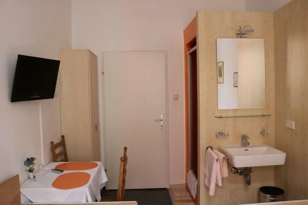 Pension Reimer Vienna Guest house
