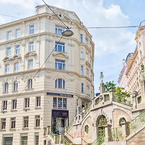 4* Pensiune Mozart - Newly Renovated